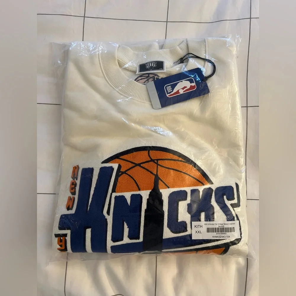 Kith for the New York Knicks City Vintage Nelson Crewneck in Sandrift Size XXL - Picture 8 of 11